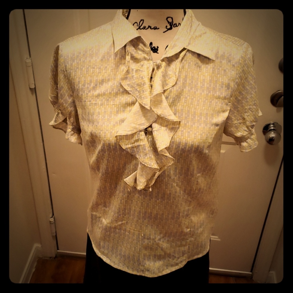 Cute ruffle collar blouse